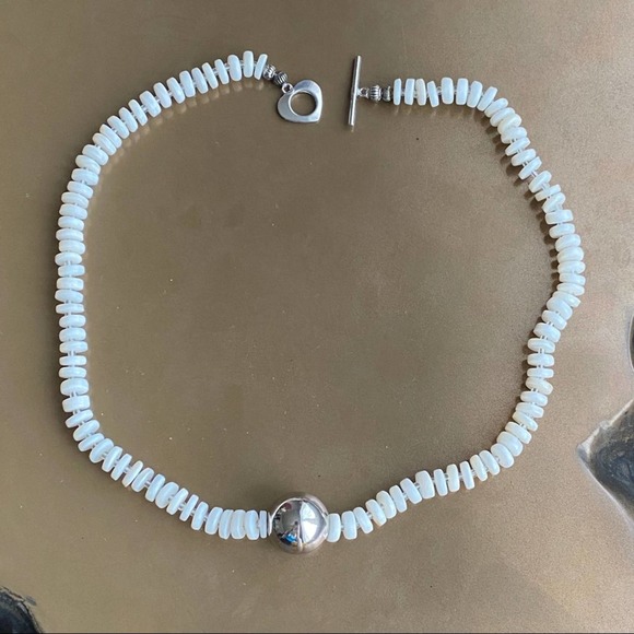 Anthropologie Sphere HEART TOGGLE Mother of Pearl Beaded Necklace mop - Picture 2 of 9